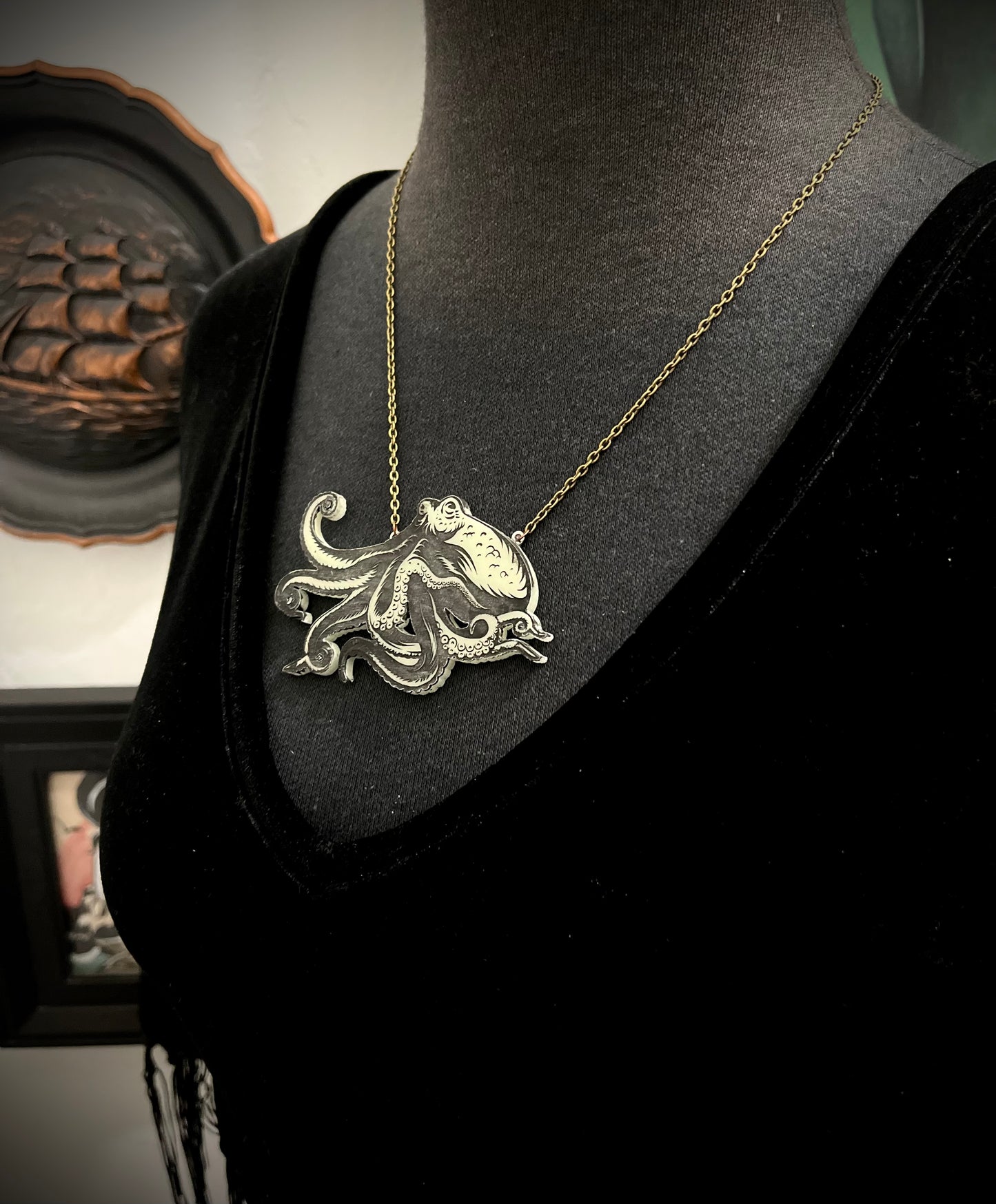 Octopus Glow-in-the-Dark - Necklace