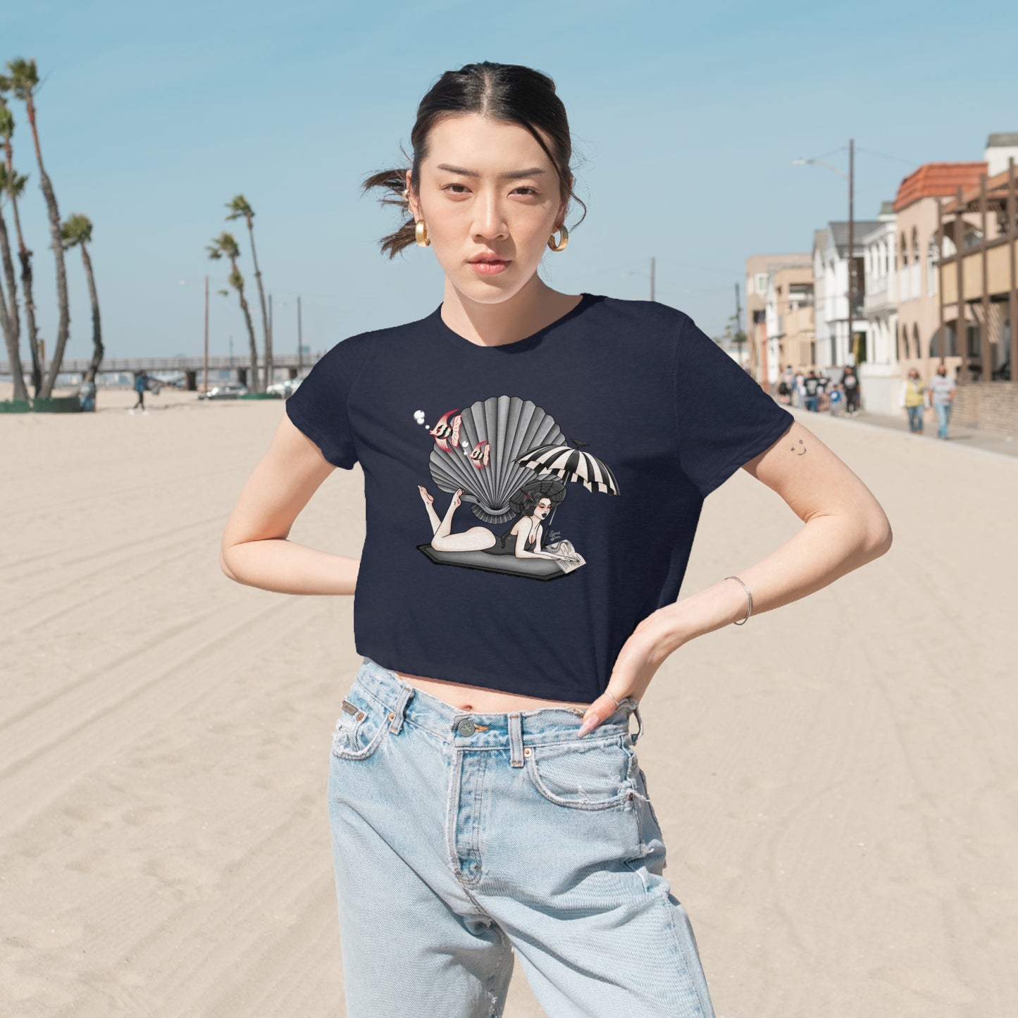 MerGoth - Women's Flowy Cropped Tee