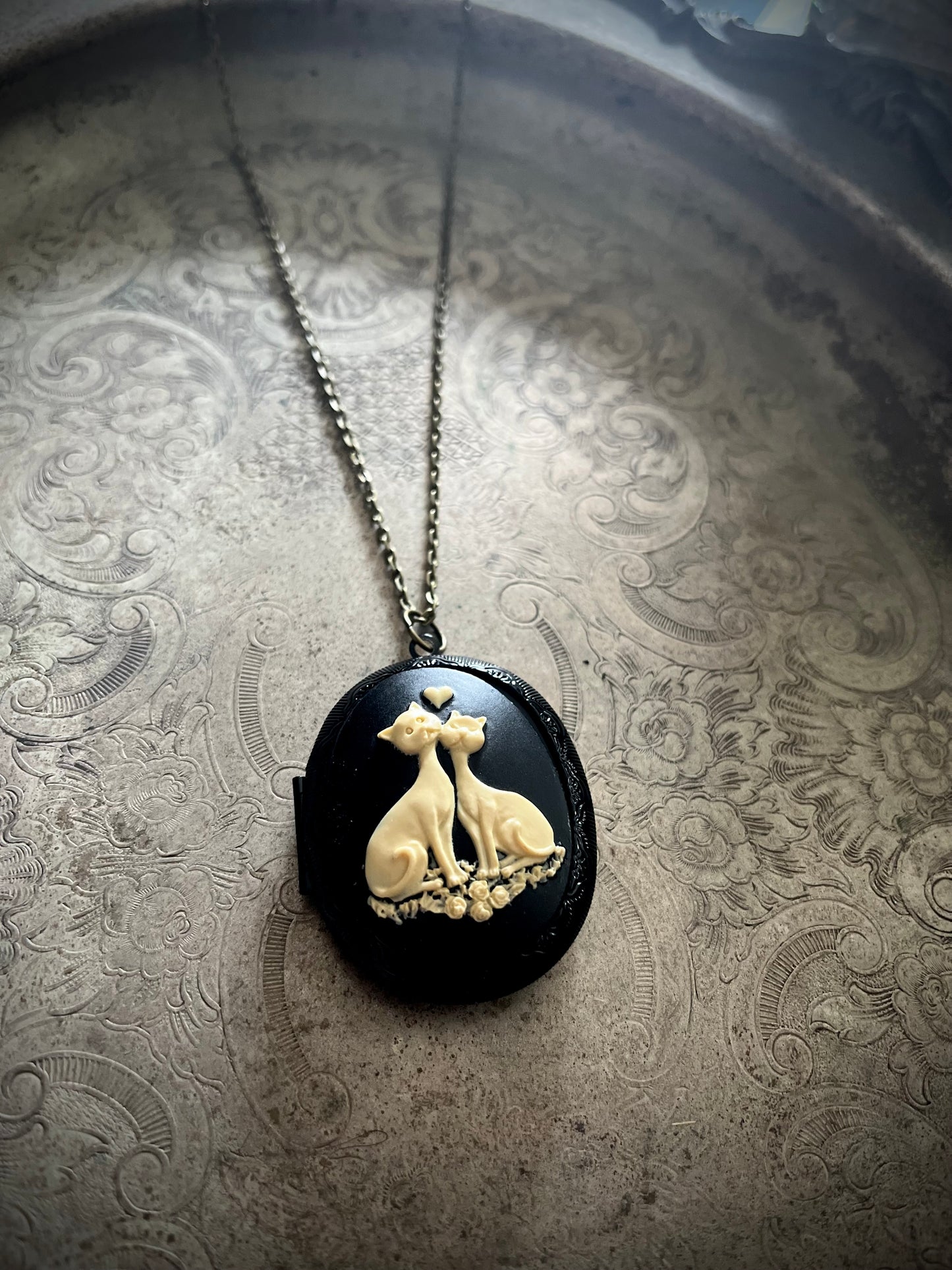 Love Cats Cameo Locket Necklace