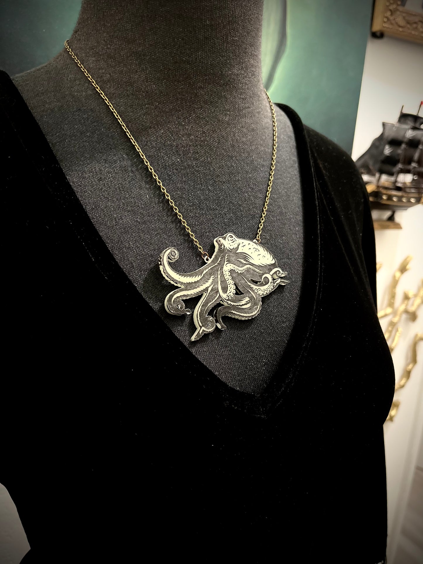 Octopus Glow-in-the-Dark - Necklace