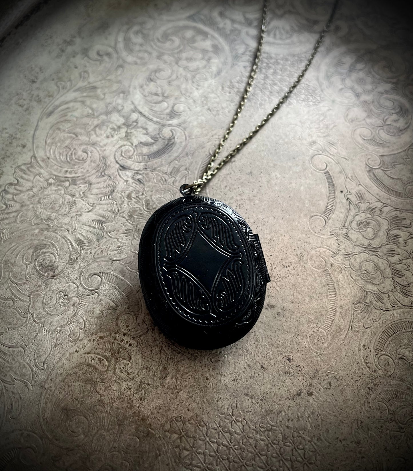 Love Cats Cameo Locket Necklace