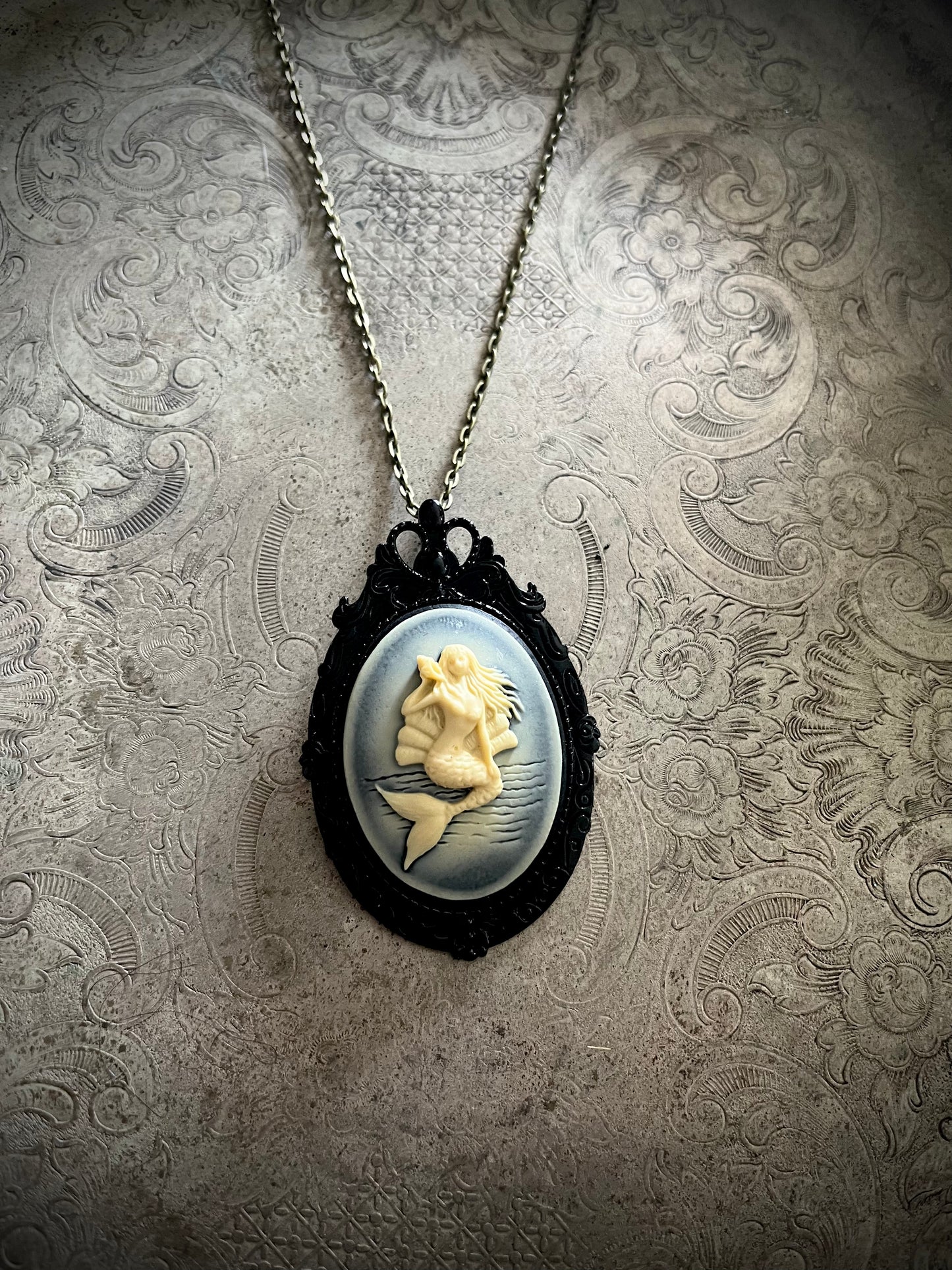 Gothic Siren Cameo Necklace