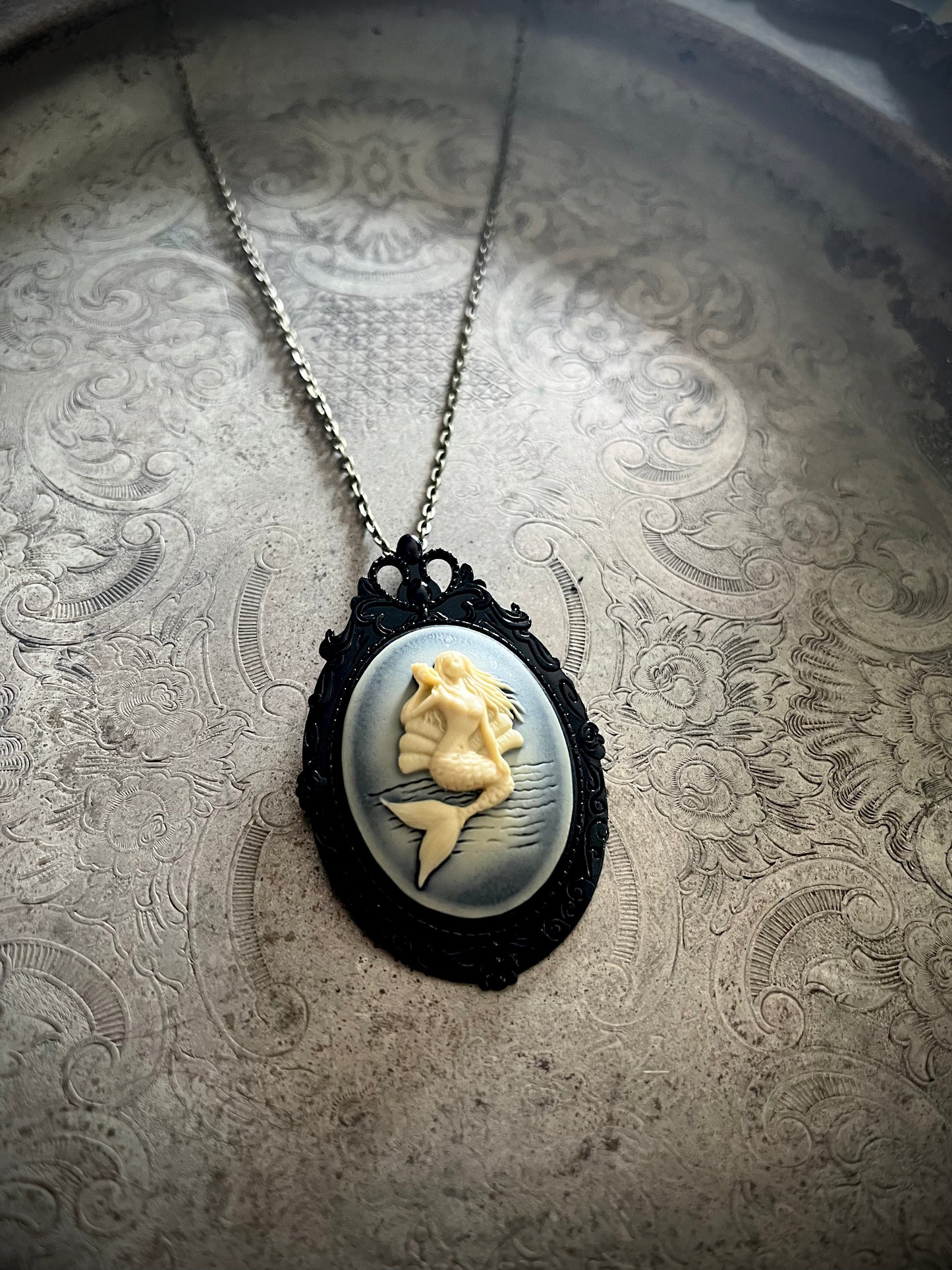 Gothic Siren Cameo Necklace