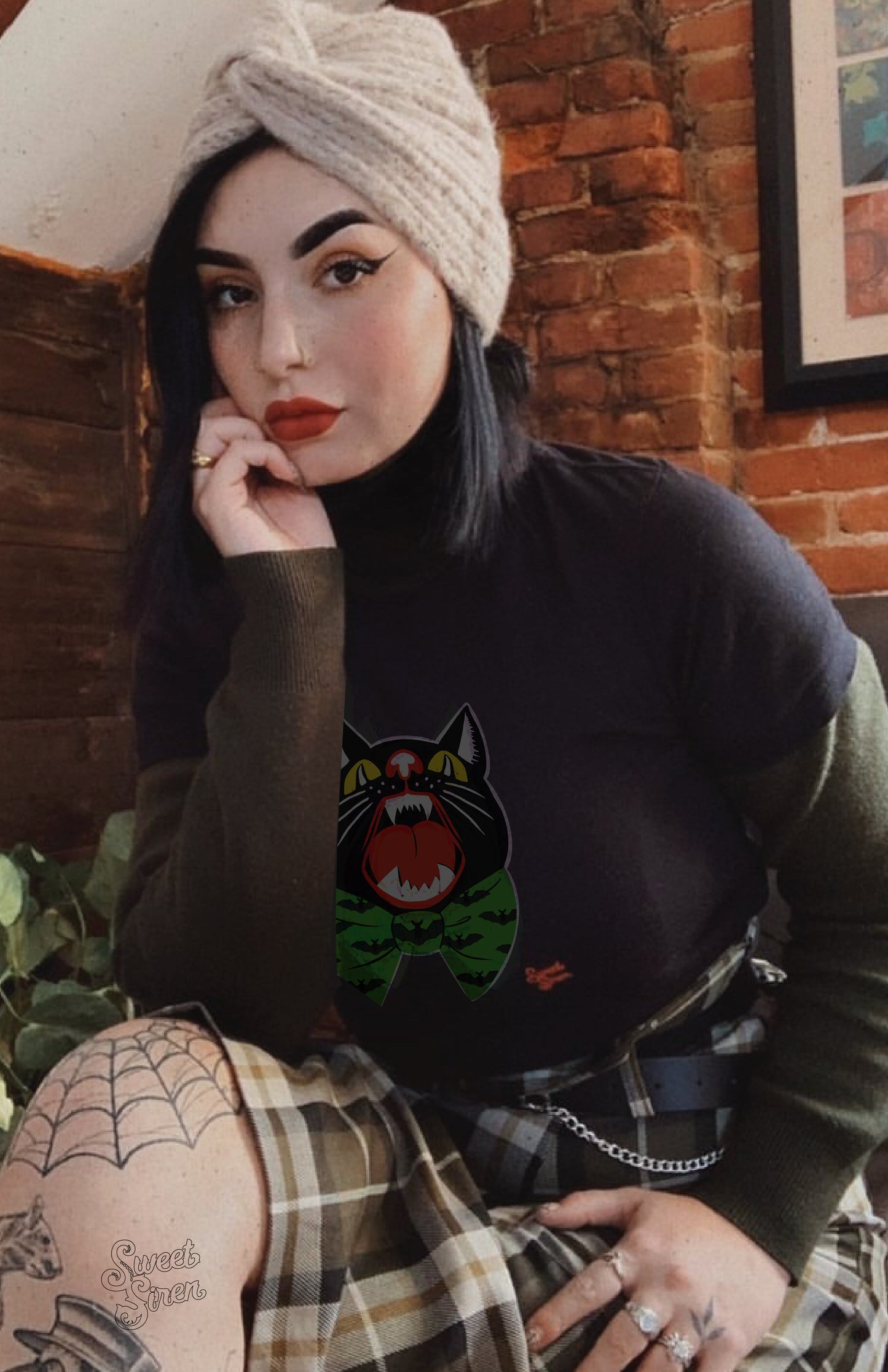 Howling Cat - Unisex Jersey Tee