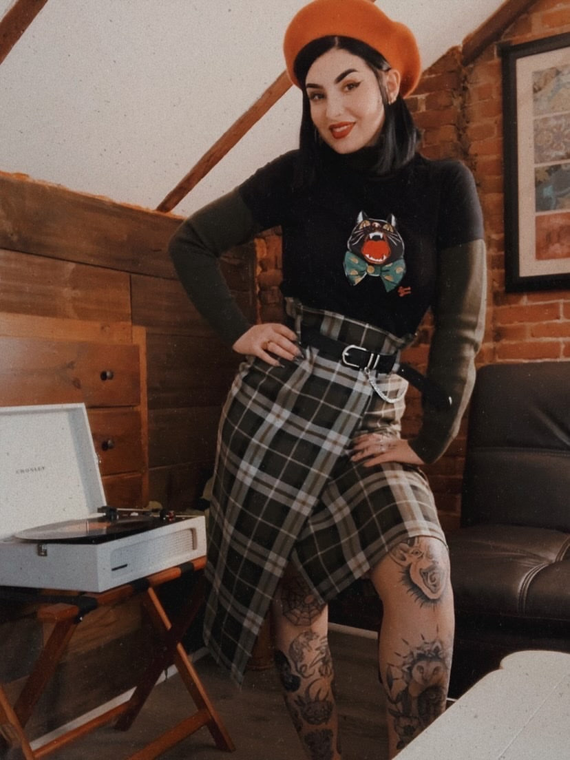 Howling Cat -SALE! -  Women's Tee