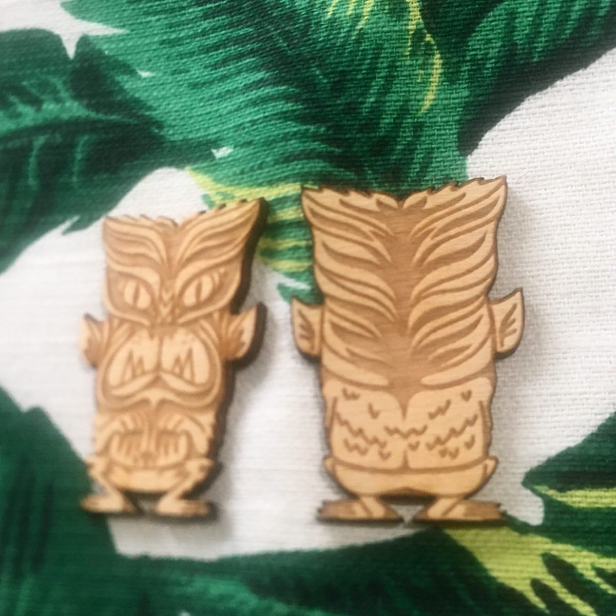 Wolfan Tiki Monster Collar - Sweater Pin Set