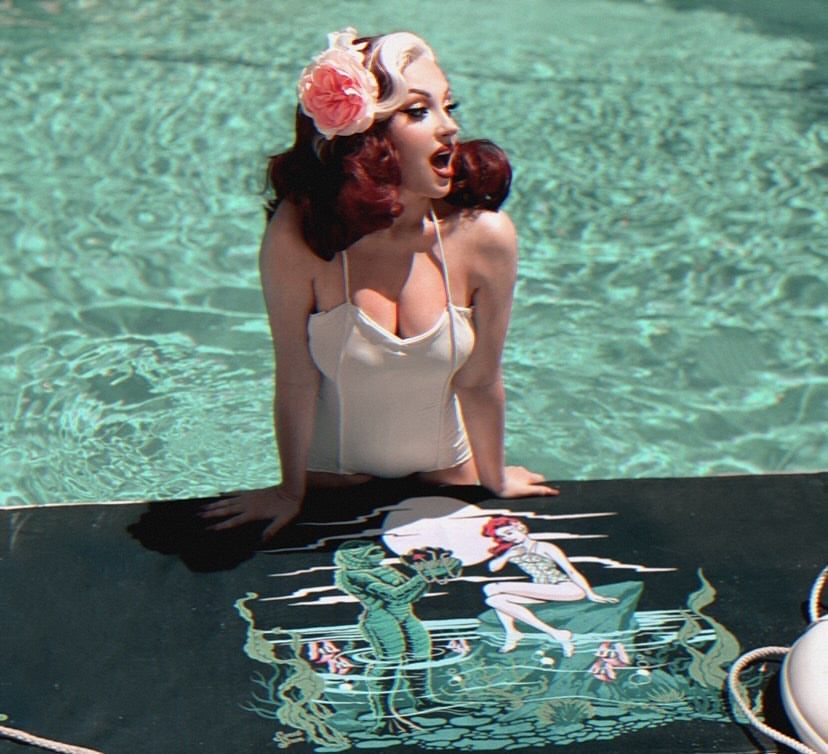 Mid Century Swamp Couple - Beach Towel