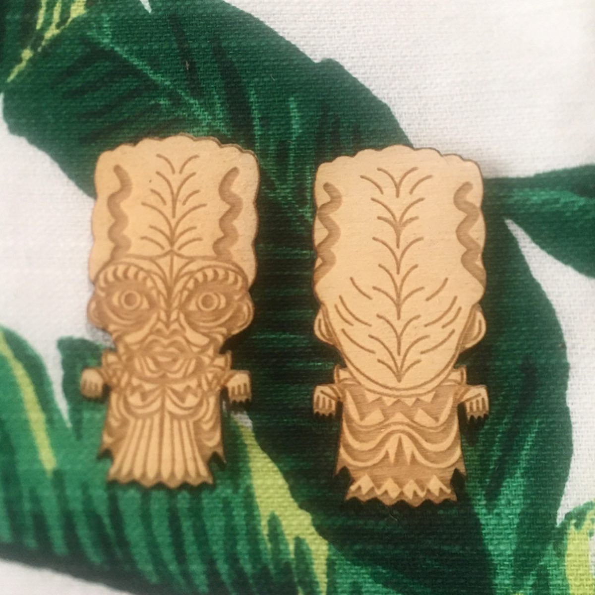Bride of the Frankenstein Monster Tiki Collar-Sweater Pin Set
