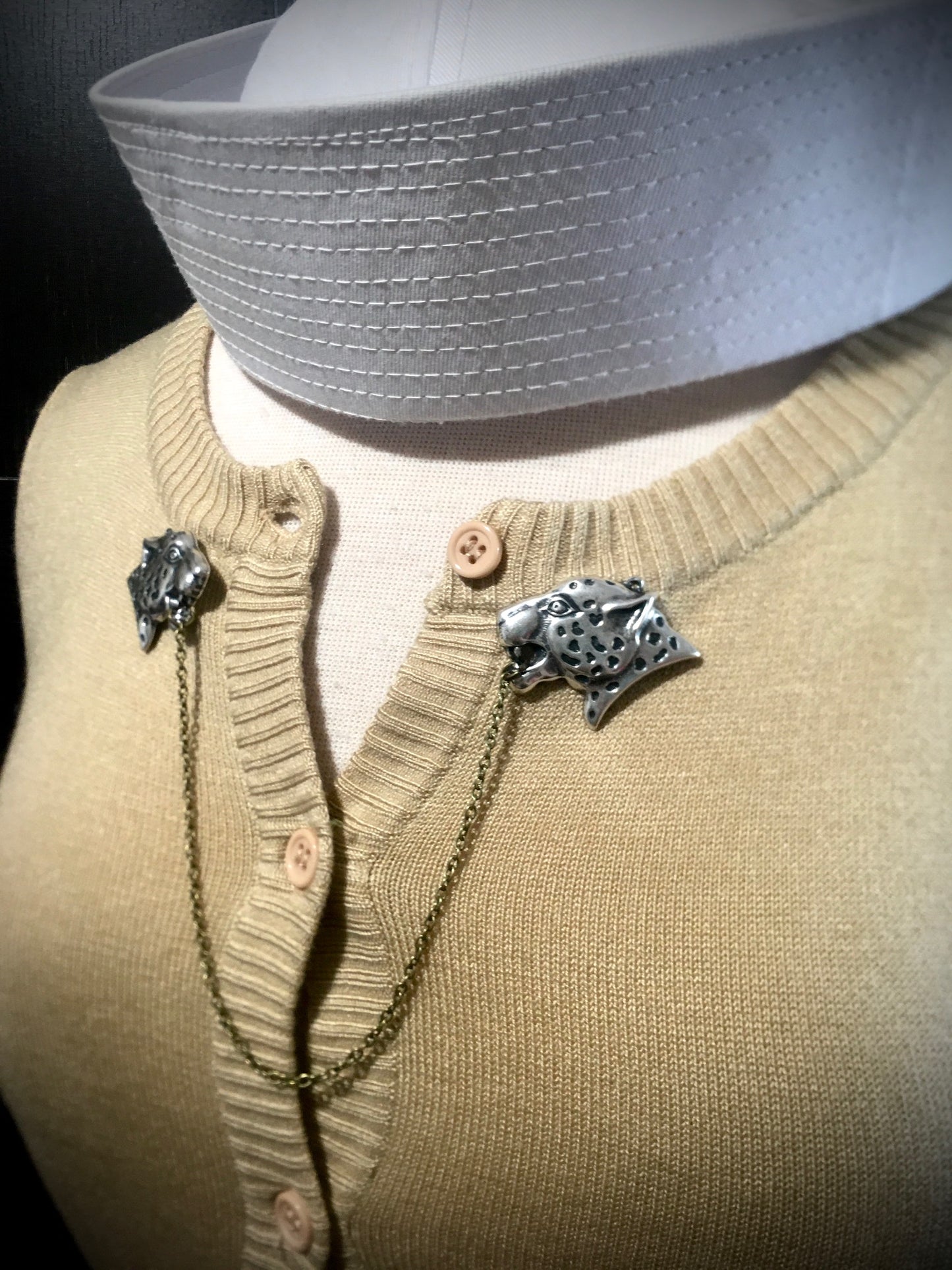 Leopard Collar Pin Set