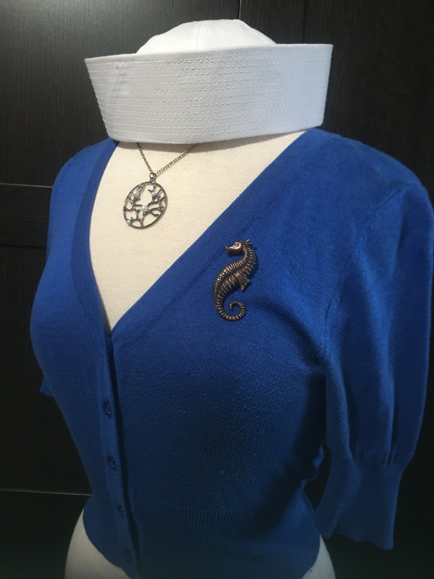 Vintage style Sea Horse Pin
