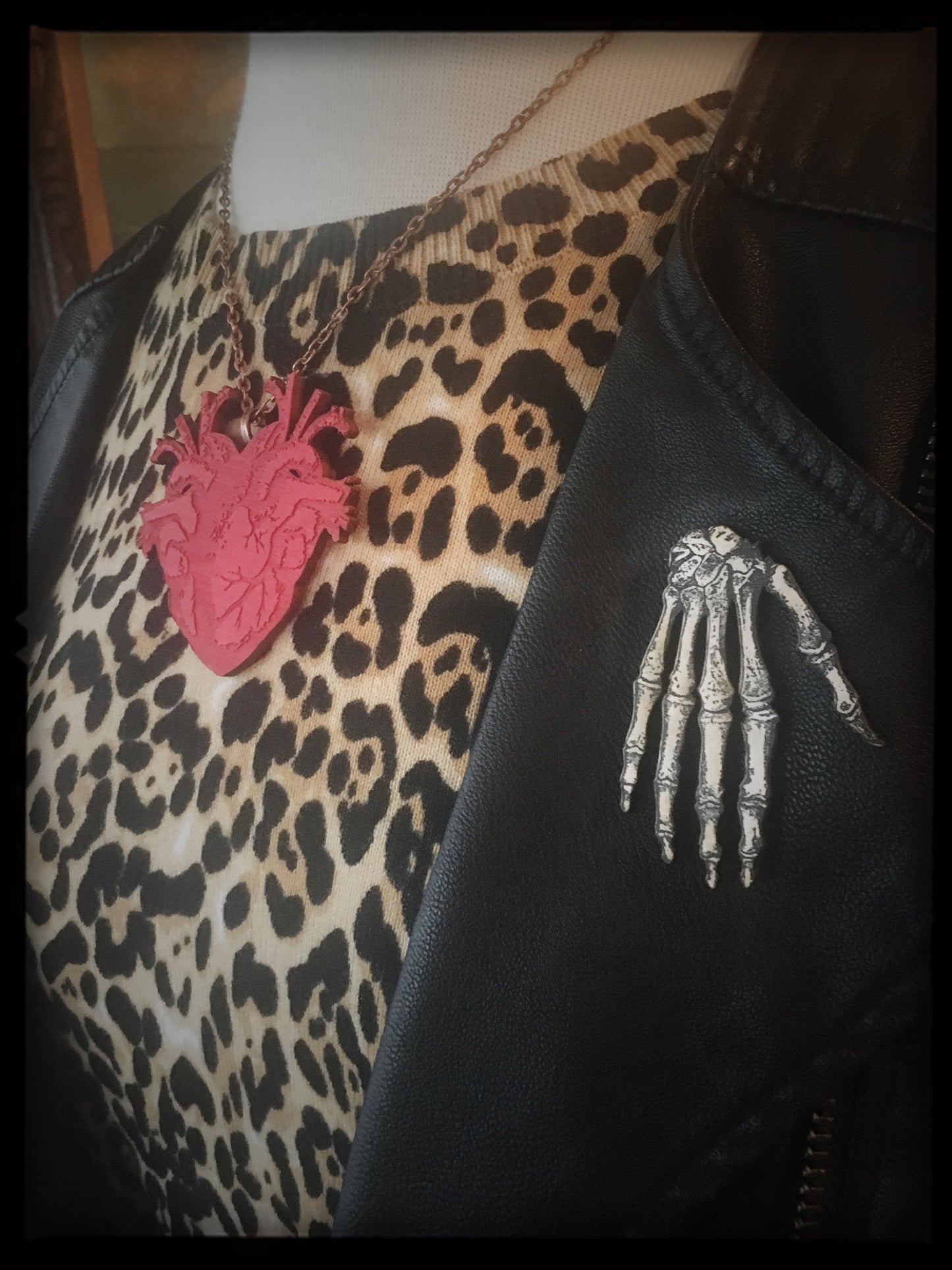 Skeleton Hand - PIN