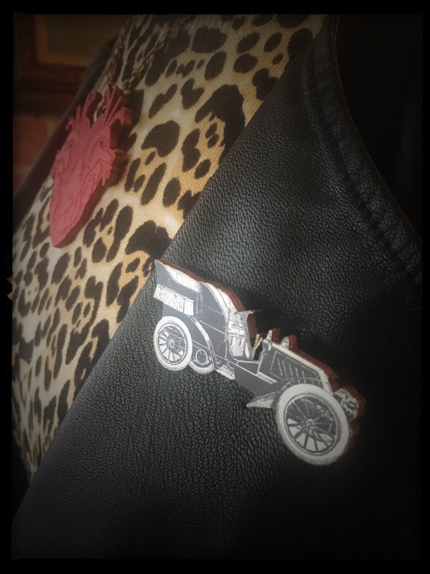 Vintage Car - PIN