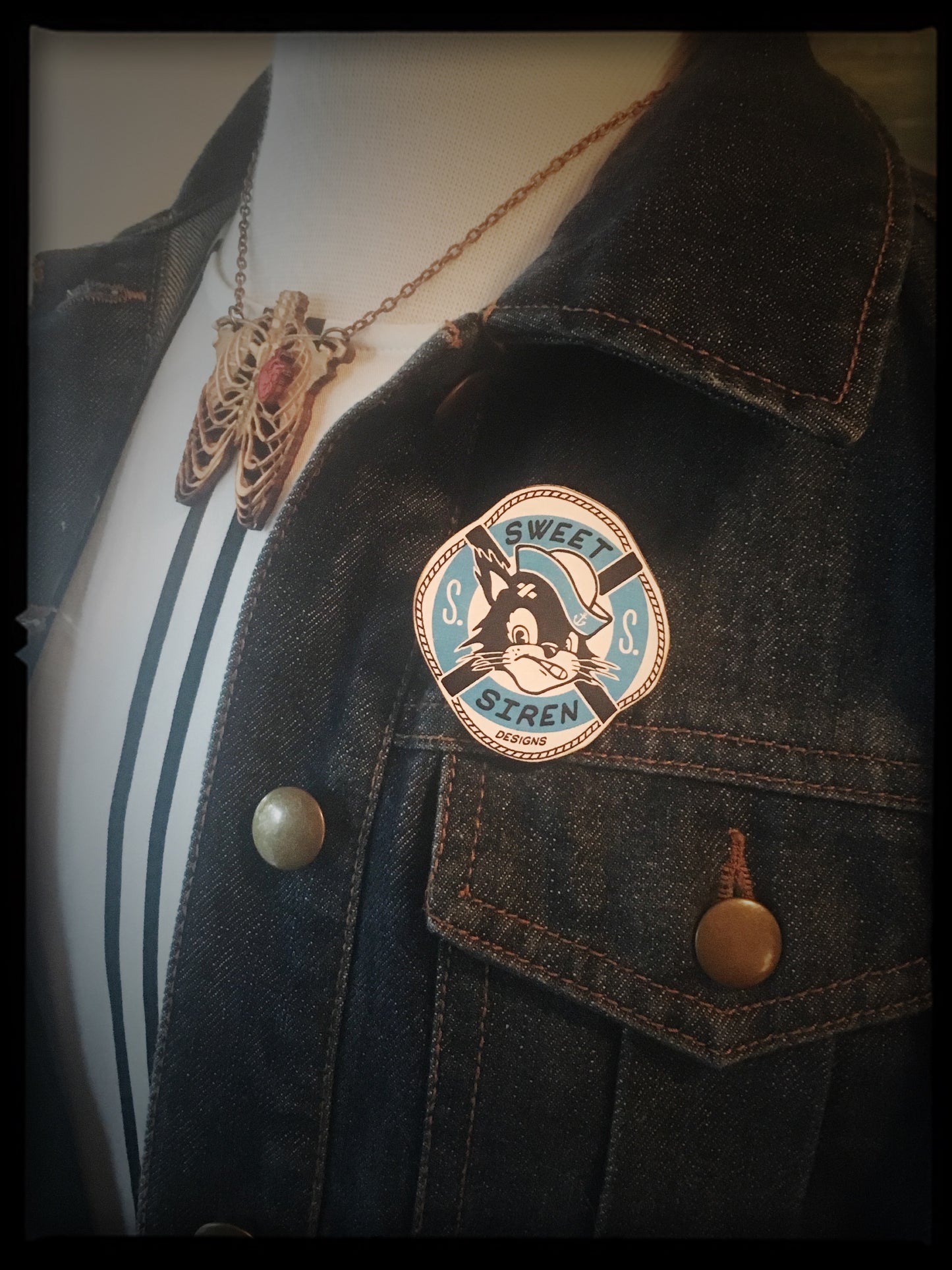 Lifesaver Sailor Cat - PIN