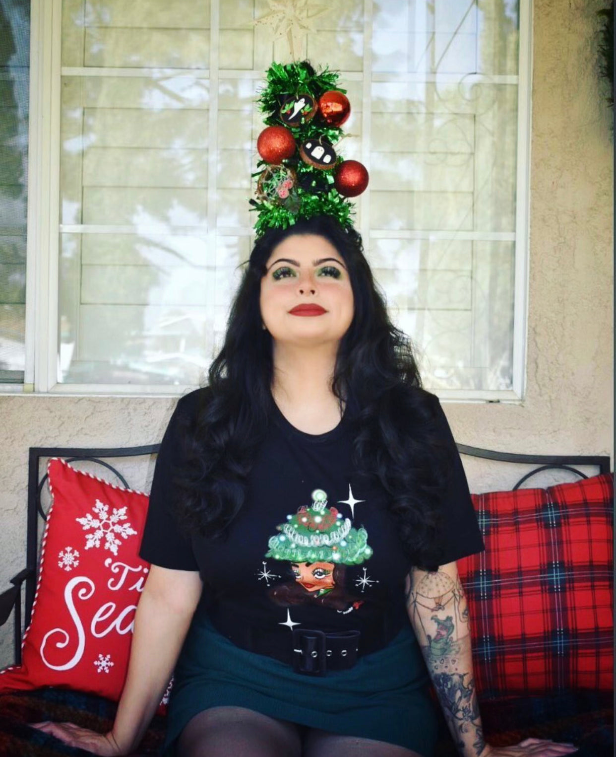 Holiday Friend 4 - Unisex Tee