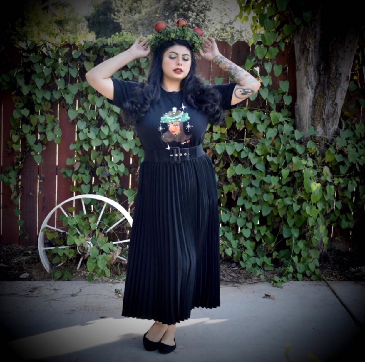 Holiday Friend 4 - Unisex Tee