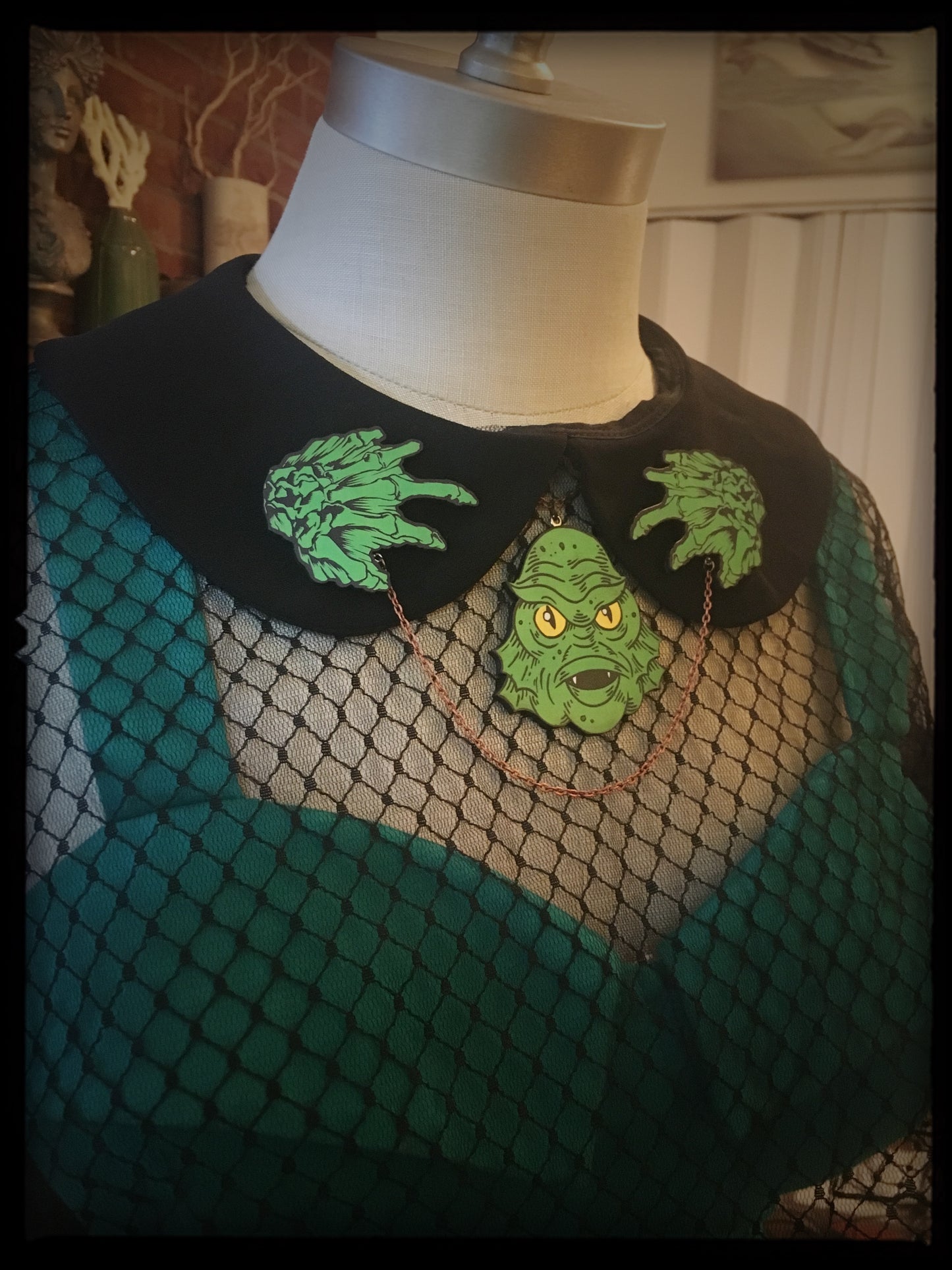 Creature Hands Pin Set