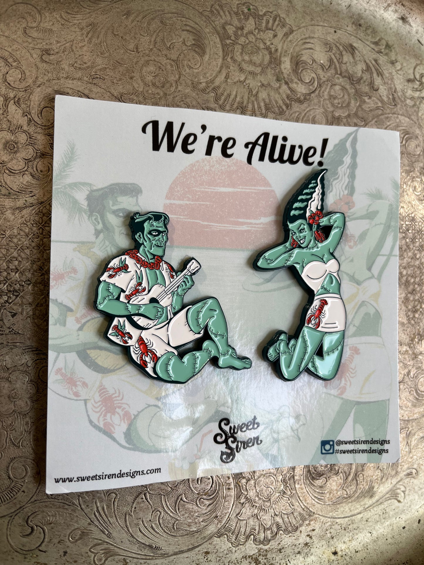 We're Alive! - ENAMEL PIN SET