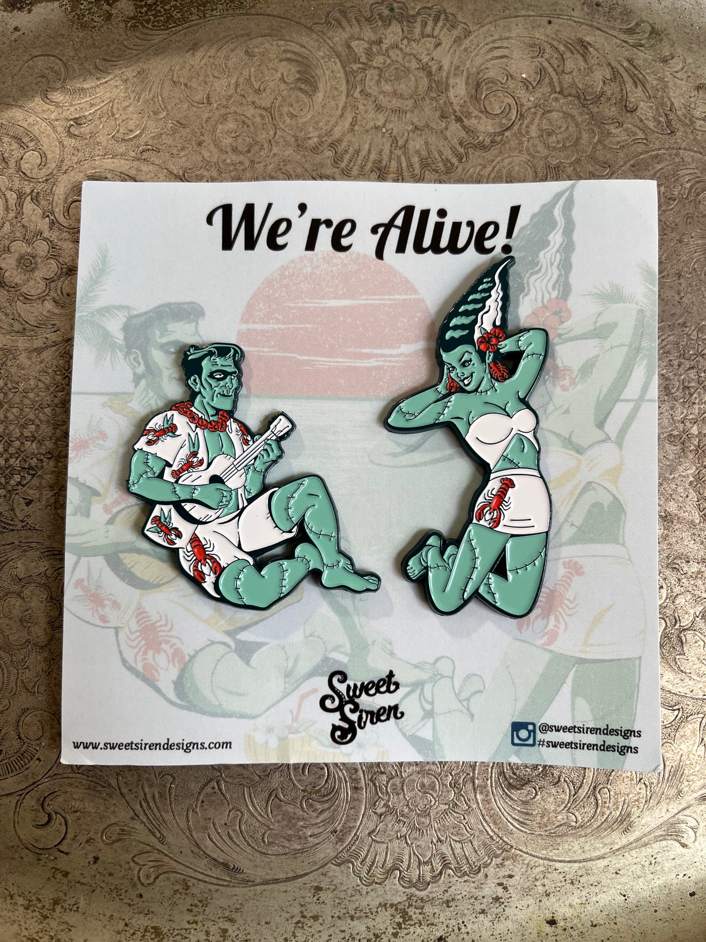 We're Alive! - ENAMEL PIN SET