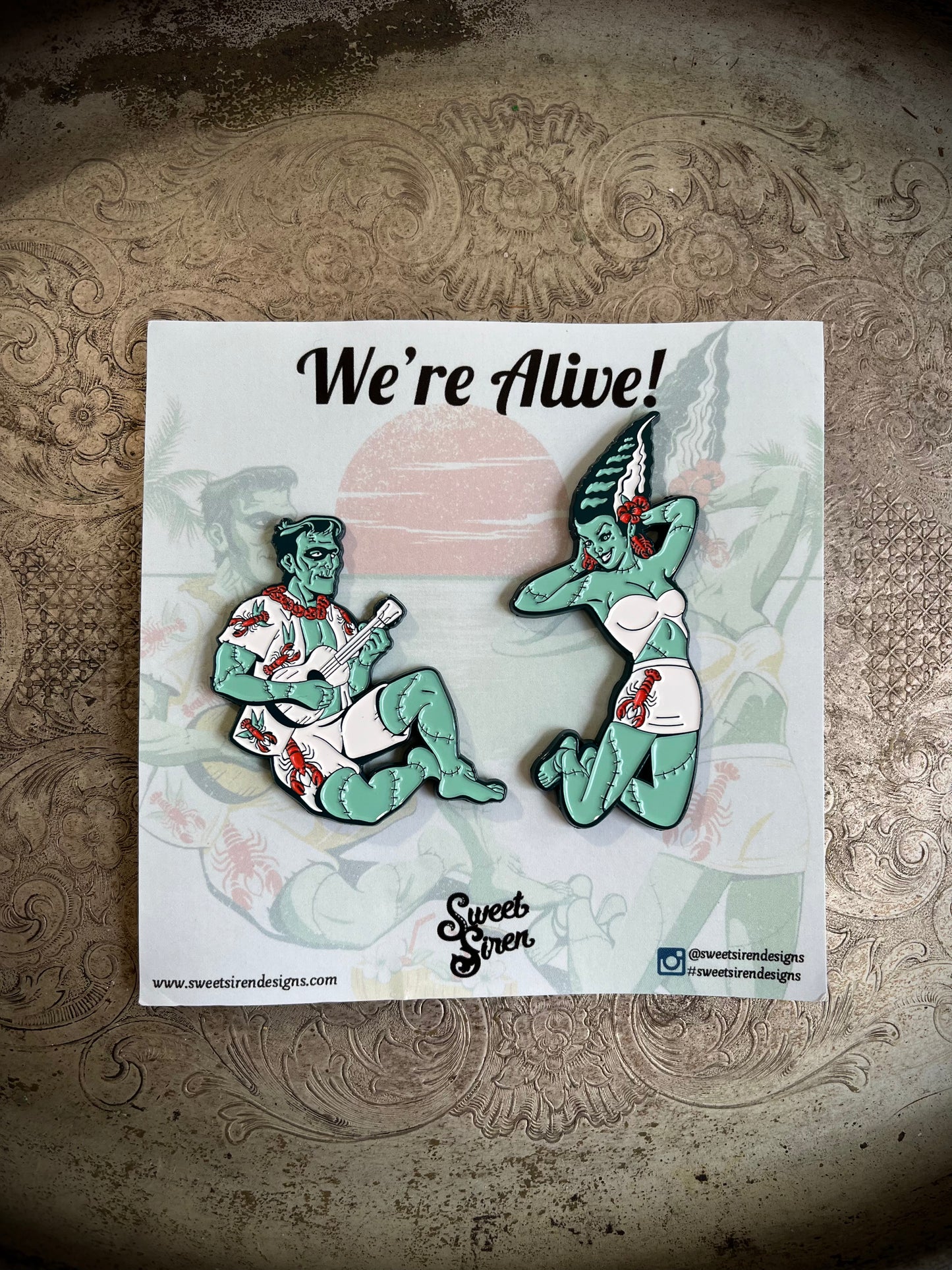We're Alive! - ENAMEL PIN SET