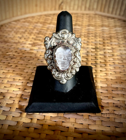 Skull Ring - S - Ornate - Clear Crystal Agate
