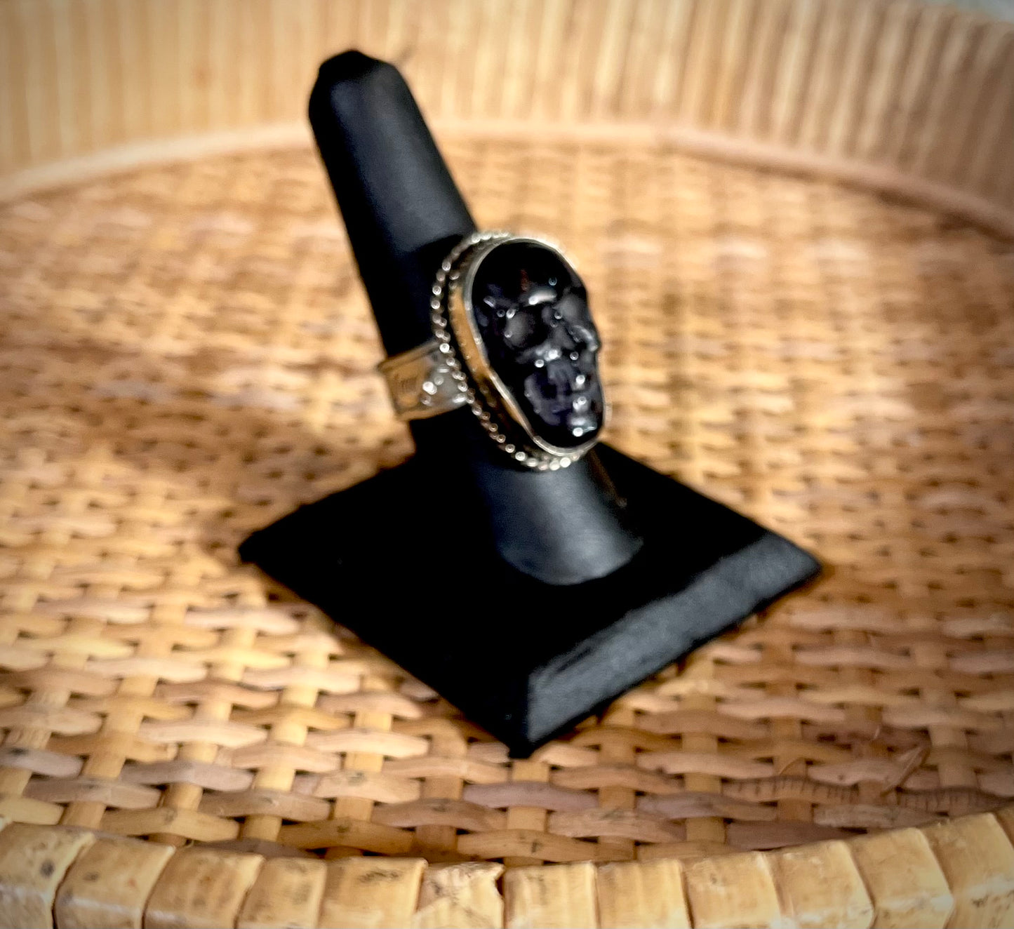 Skull Ring - M- Dark Black Amethyst