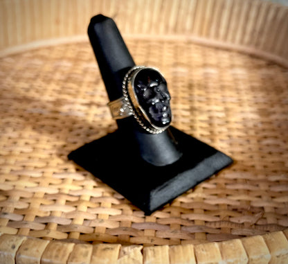 Skull Ring - M- Dark Black Amethyst