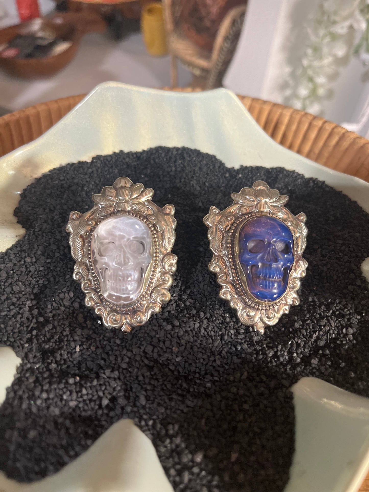 Skull Ring - L - Ornate - Lavender Crystal Quartz