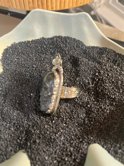 Skull Ring - L - Flower - Labradorite