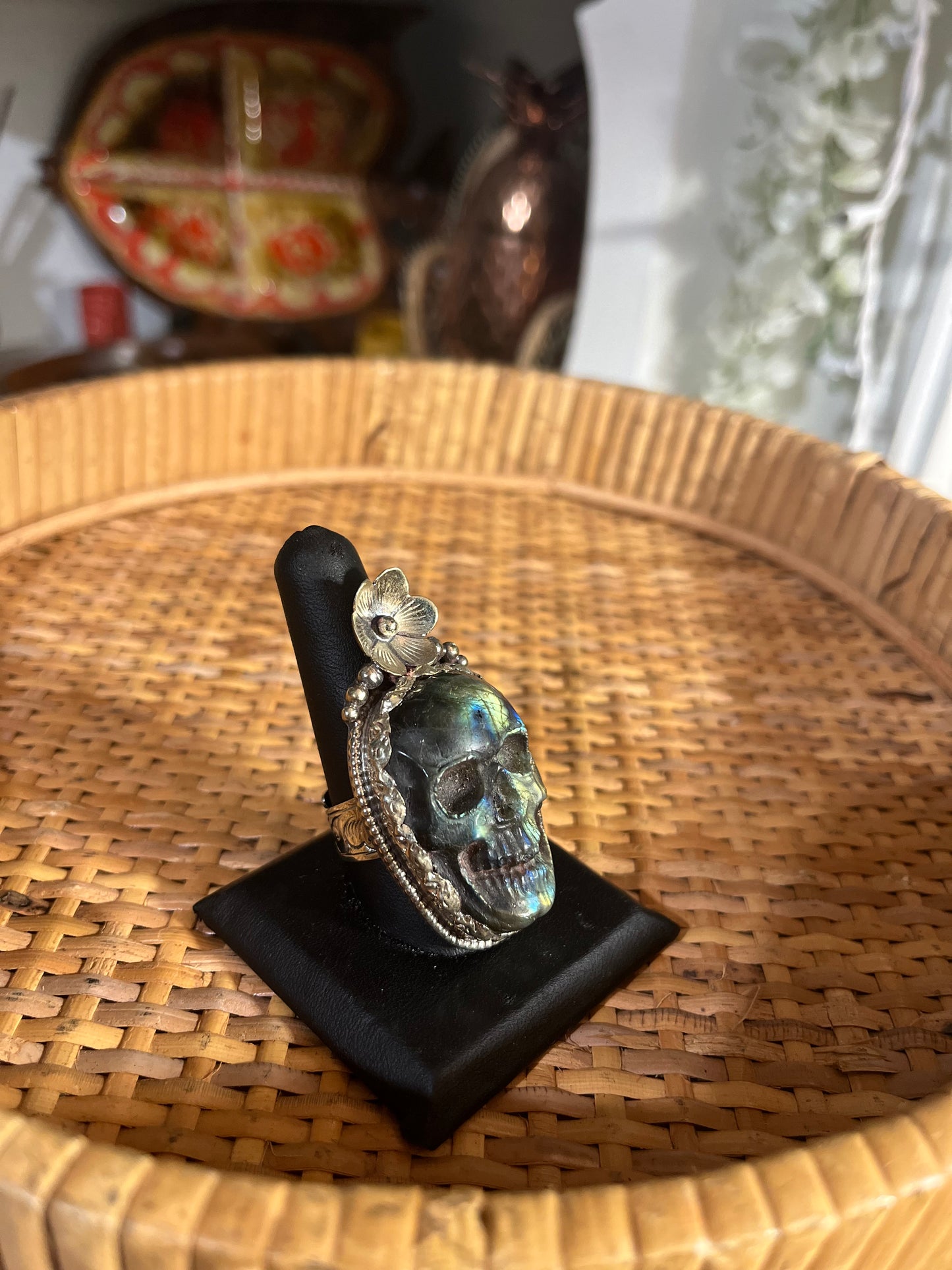 Skull Ring - L - Flower - Labradorite