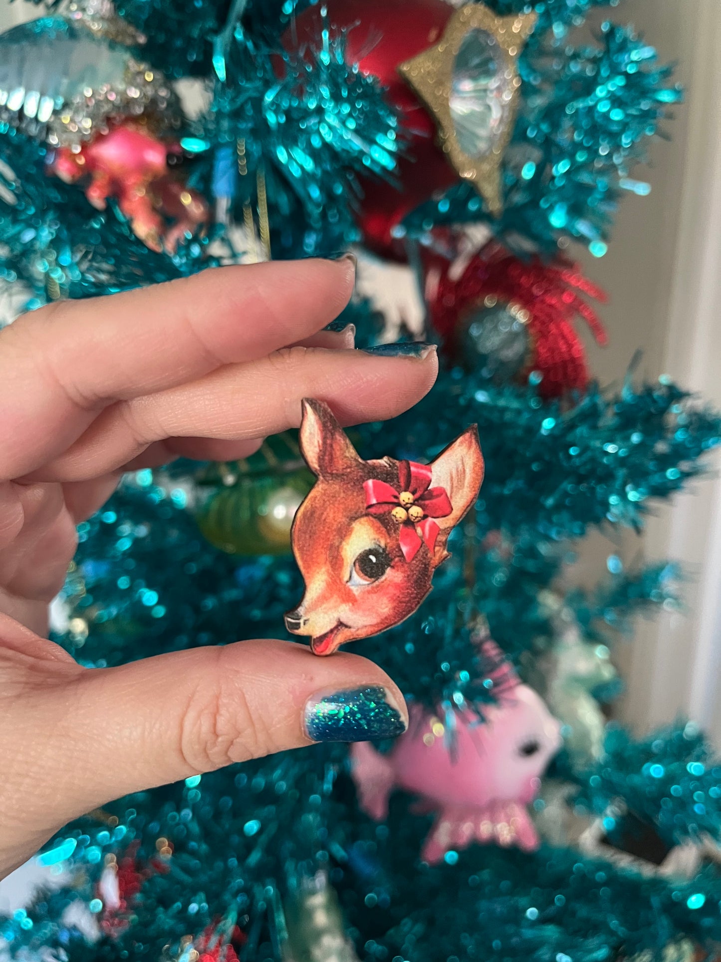 Vintage Reindeer - Single Wooden Pin
