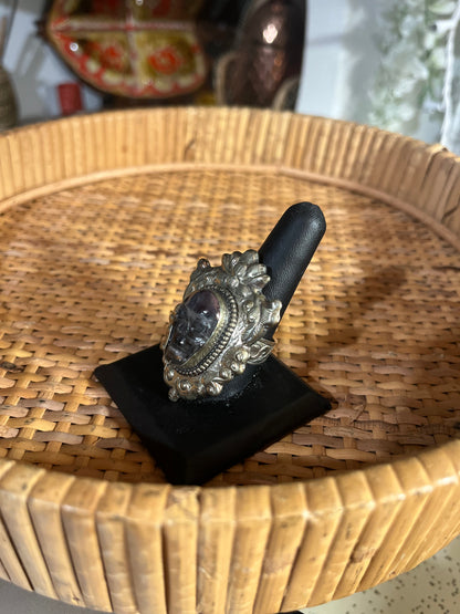 Skull Ring - M - Ornate - Dark Crystal Agate