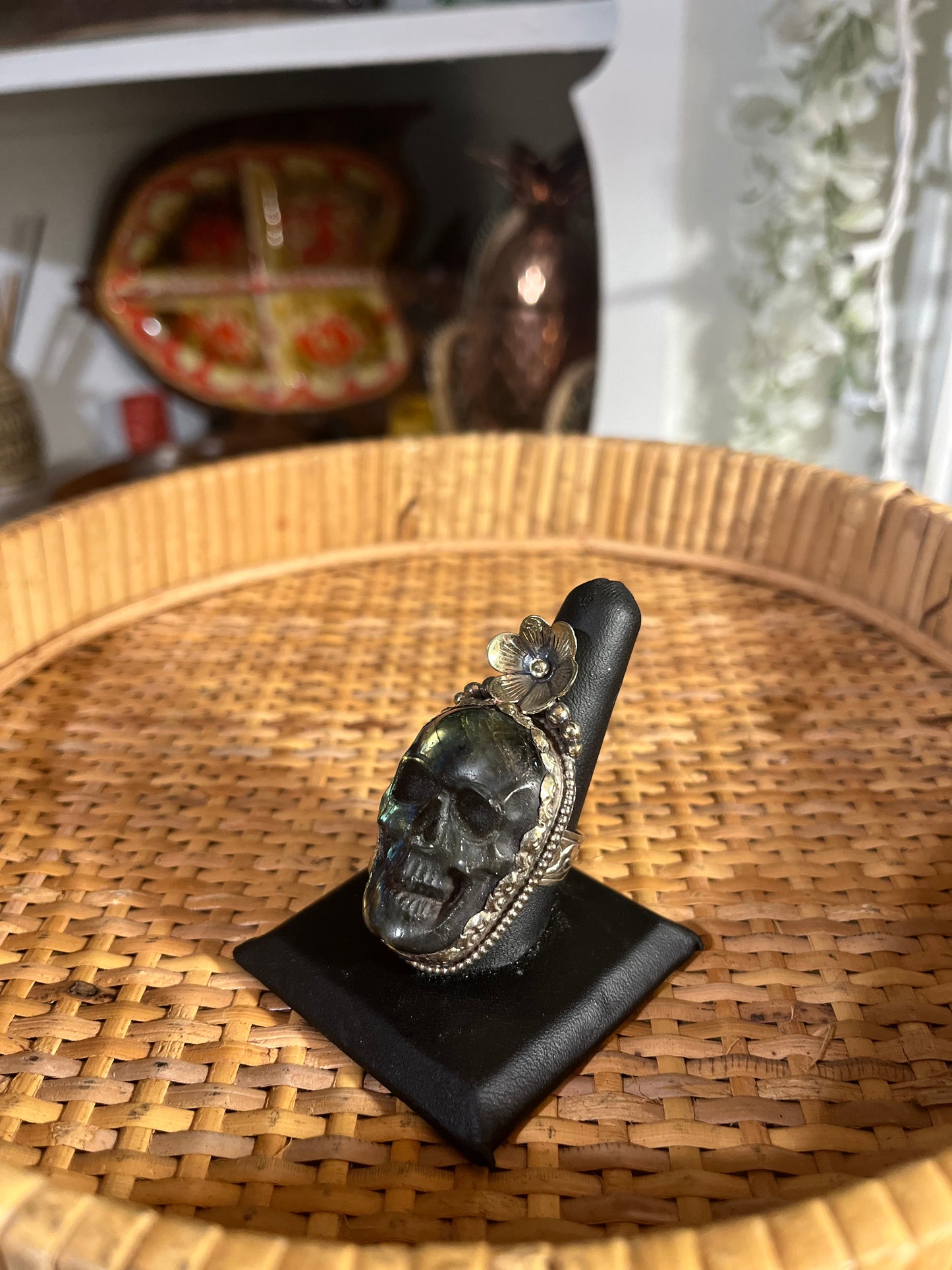 Skull Ring - L - Flower - Labradorite