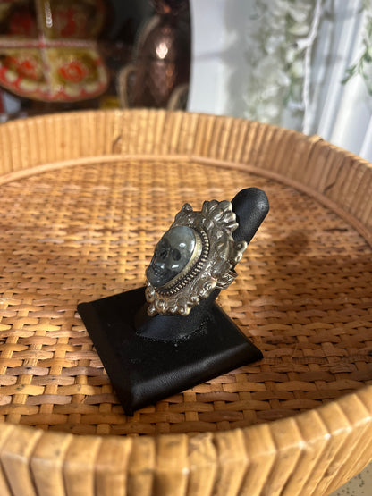 Skull Ring - M - Ornate - Dark Crystal Agate