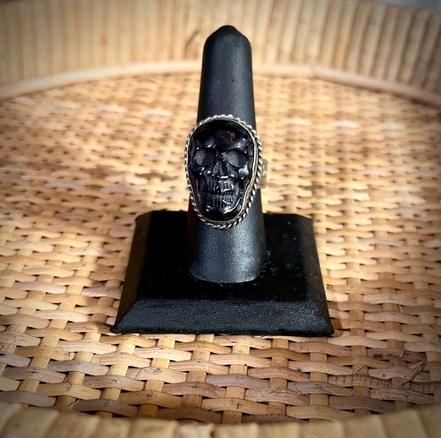 Skull Ring - M- Dark Black Amethyst
