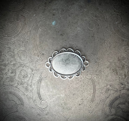 25x18 Silver Frame Setting