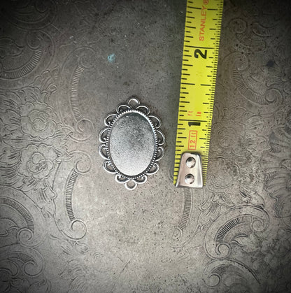 25x18 Silver Frame Setting
