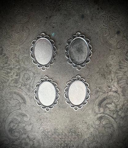 25x18 Silver Frame Setting