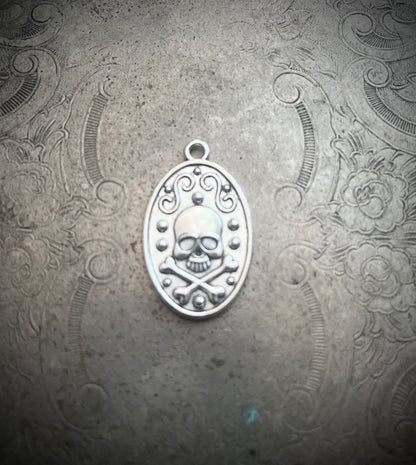 25x18 Silver Pirate Frame Setting