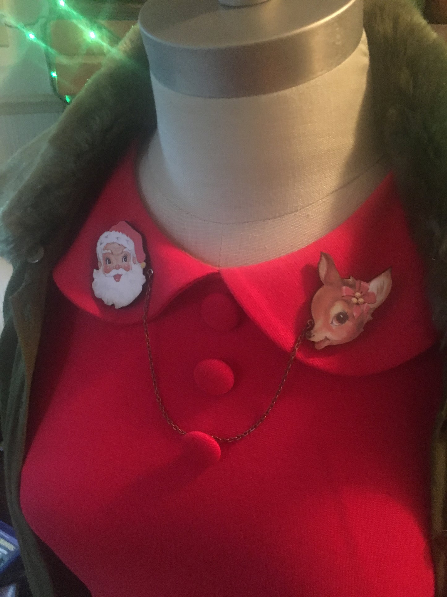 Santa & Doe - Collar Pin Set