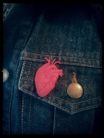 Human HEART wooden - PIN