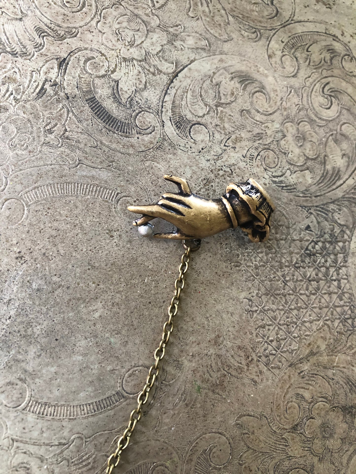 The Hand with the Pearl - Collar Pin Set