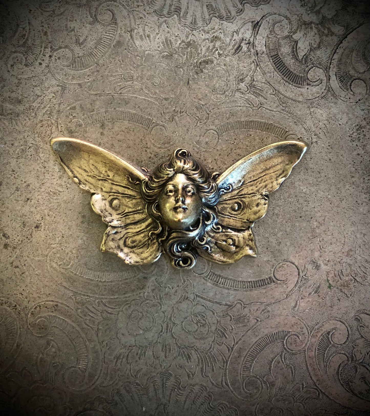Madame Butterfly - Brass Pin