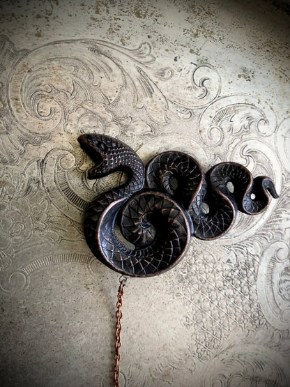 Snake Guardians - Collar Pin Set