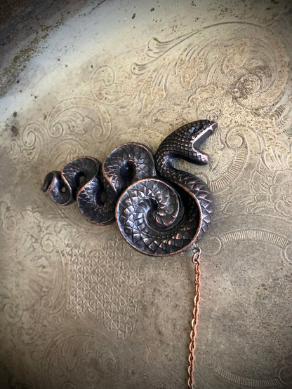 Snake Guardians - Collar Pin Set
